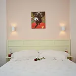 Aparthotel Margo Naxos City