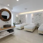 Margo Aparthotel