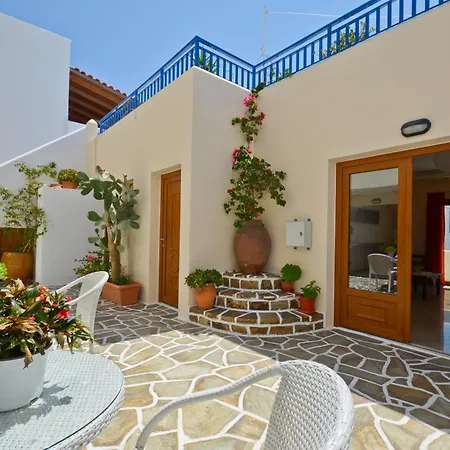 Ξενοδοχείο με διαμερίσματα Margo Naxos City