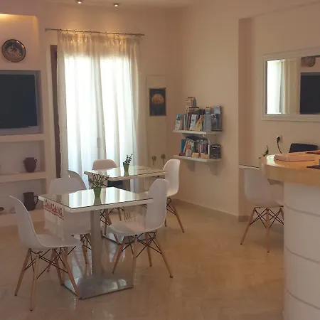 Ξενοδοχείο με διαμερίσματα Margo 4*