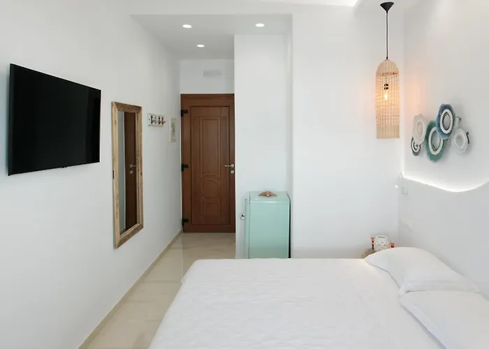 马戈一室公寓酒店 4* Naxos City