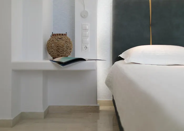 马戈一室公寓酒店 4* Naxos City