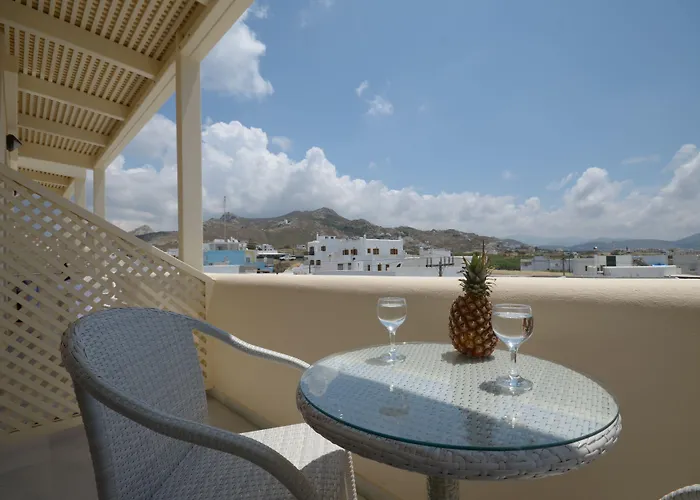 马戈一室公寓酒店 4* Naxos City