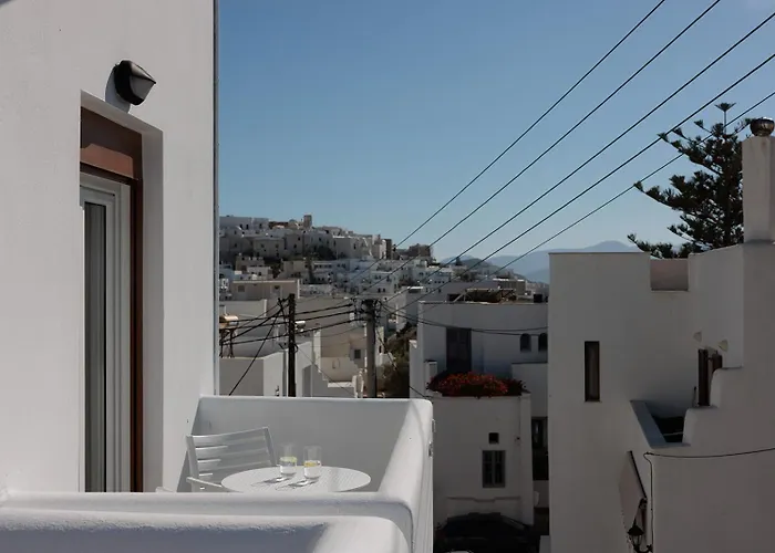 马戈一室公寓酒店 Naxos City