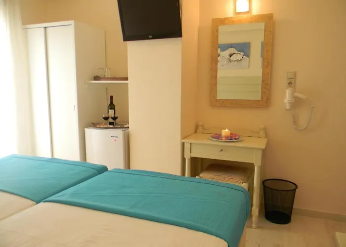 马戈一室公寓酒店 4* Naxos City